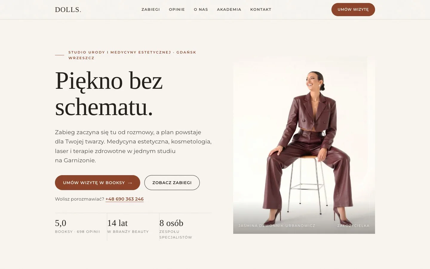 Strona studia urody DOLLS Studio w Gdańsku: nagłówek z ofertą zabiegów i przyciskiem umawiania wizyty